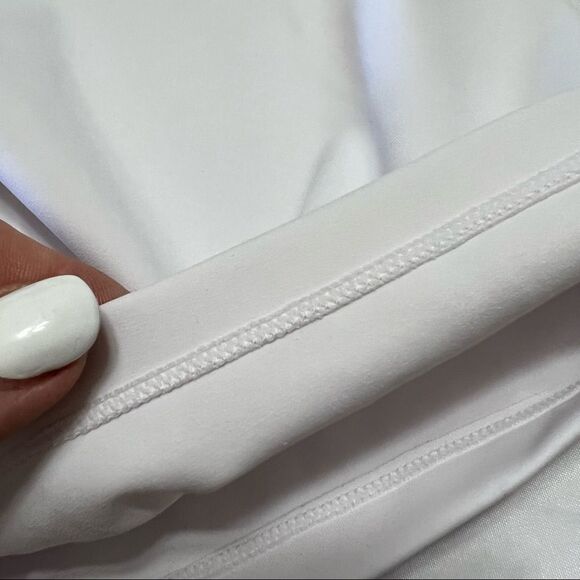 Good American ESSENTIAL BIKE SHORT White  Athleisure Athletic Shorts Size Small - Picture 13 of 15